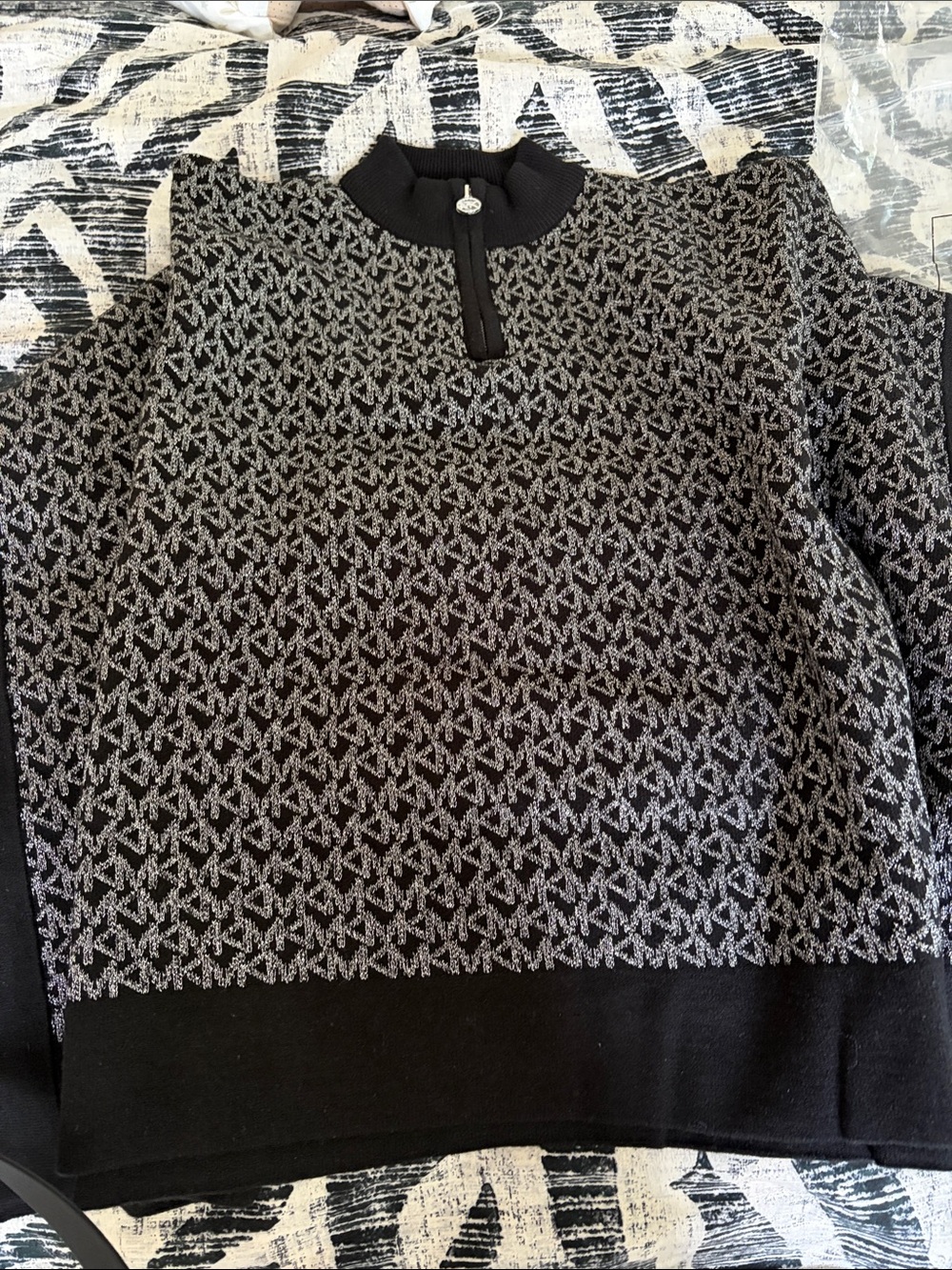 MICHAEL Michael Kors Girls size 8 Black and Gray Patterned zipper poncho Sweater